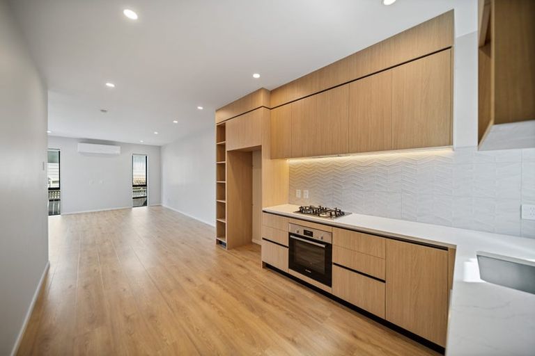 Photo of property in 44c Blakeborough Drive, Forrest Hill, Auckland, 0620