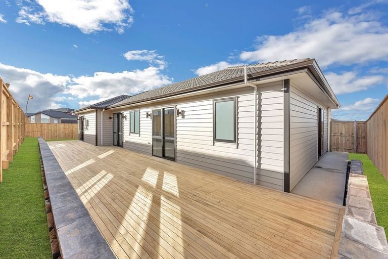 Photo of property in 23 Glenaray Crescent, Wanaka, 9305
