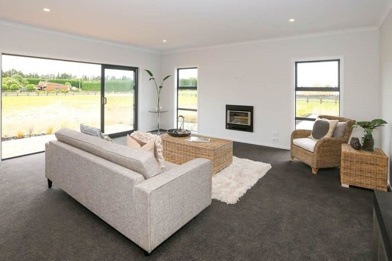 Photo of property in 10 Meadowpark Way, Matangi, Hamilton, 3283