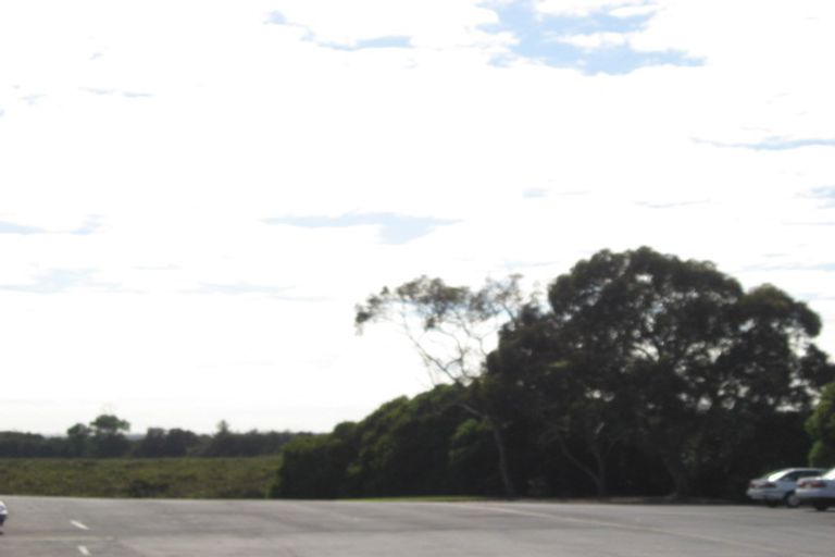 Photo of property in 1/33 Kiwi Esplanade, Mangere Bridge, Auckland, 2022