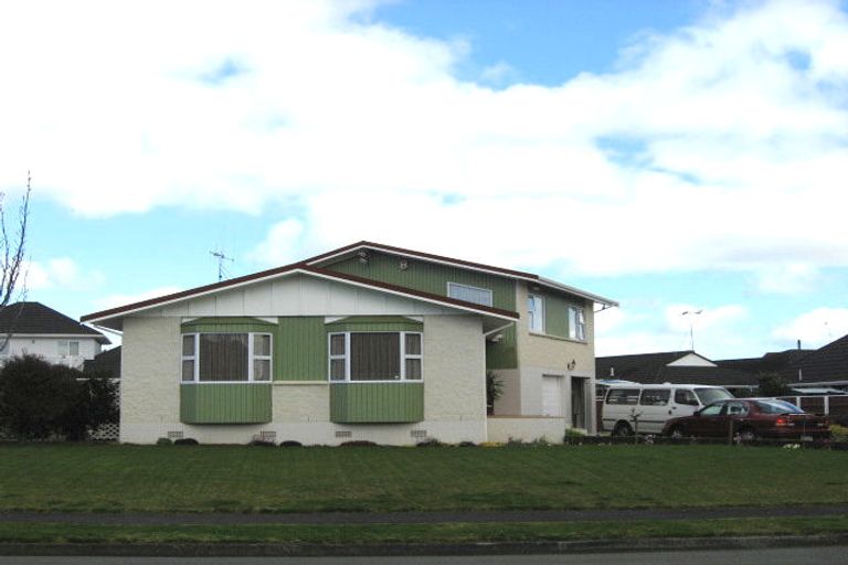 Photo of property in 10 Webb Avenue, Levin, 5510