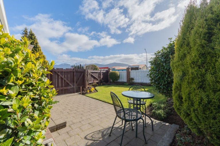 Photo of property in 2 Bowen Street, Te Anau, 9600