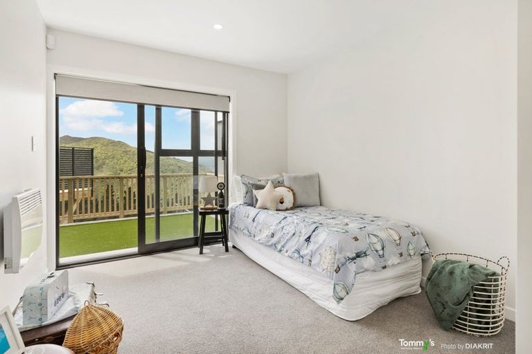 Photo of property in 15 Nanda Way, Khandallah, 6035