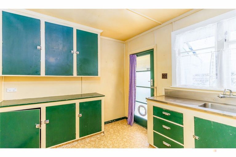 Photo of property in 6 Parsonage Road, Waimate, 7924