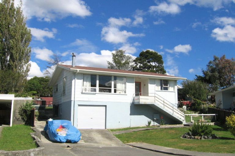 Photo of property in 51 Blueberry Grove, Timberlea, Upper Hutt, 5018