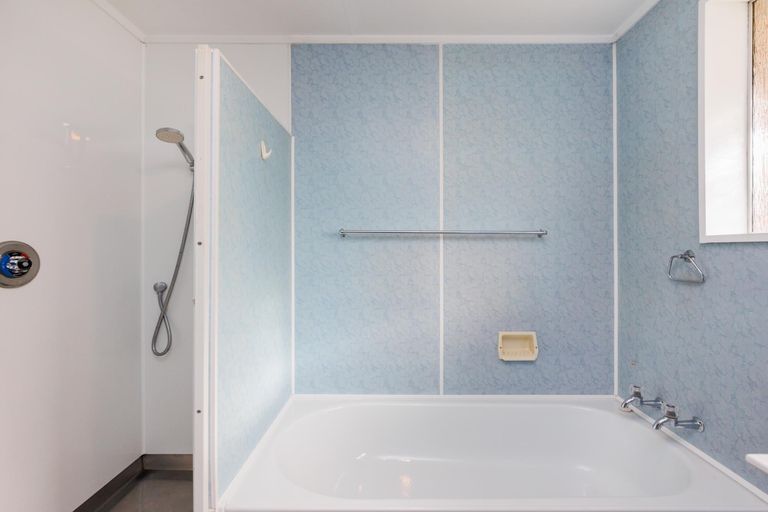 Photo of property in 3 Frimley Street, Awapuni, Palmerston North, 4412