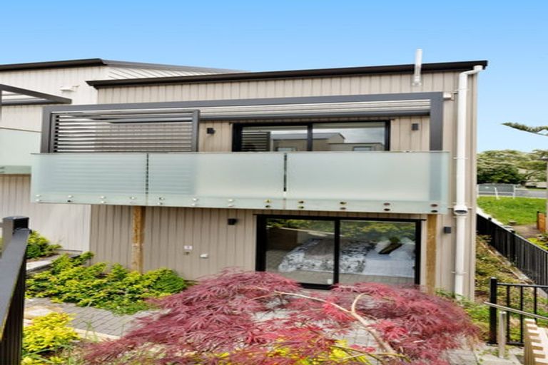 Photo of property in 5/237 Swanson Road, Henderson, Auckland, 0610