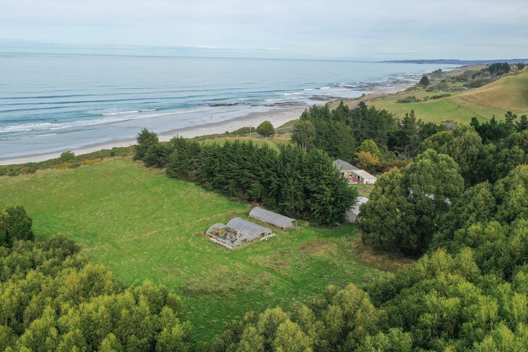 Photo of property in 110 Taieri Mouth Road, Kuri Bush, Brighton, 9091