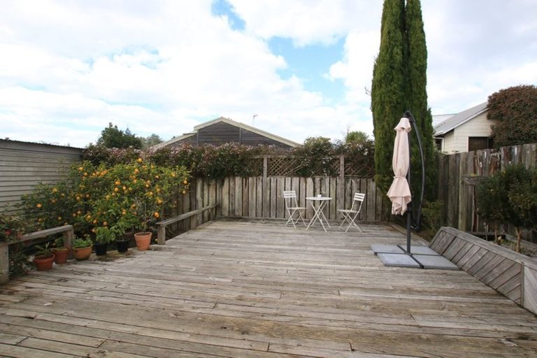 Photo of property in 1/235 Glenfield Road, Hillcrest, Auckland, 0627