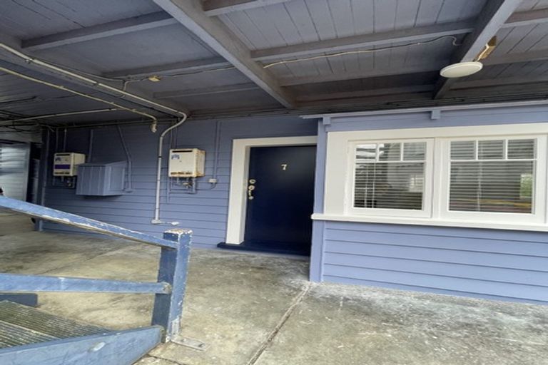 Photo of property in 15 Queens Parade, Devonport, Auckland, 0624