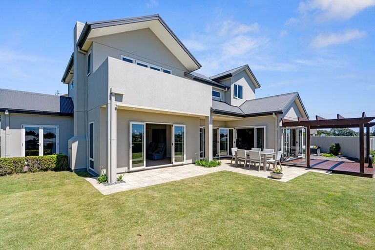 Photo of property in 10 Sampson Avenue, Waiwhakaiho, New Plymouth, 4312