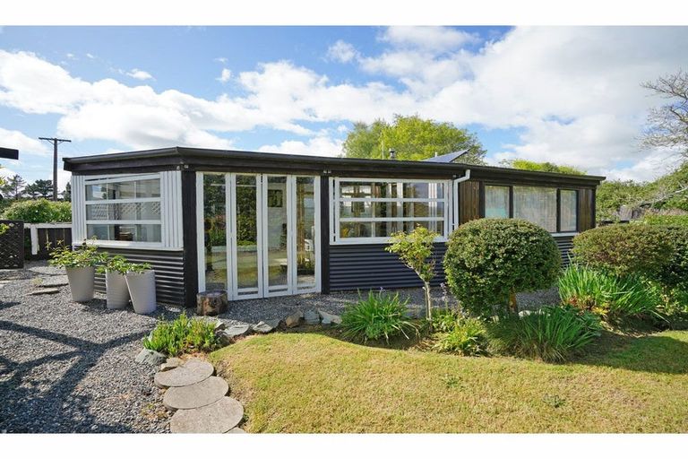 Photo of property in 33 Clifden Highway, Tuatapere, 9620