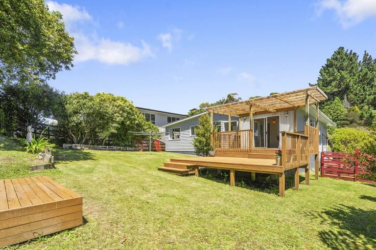 Photo of property in 15 Westhaven Drive, Tawa, Wellington, 5028