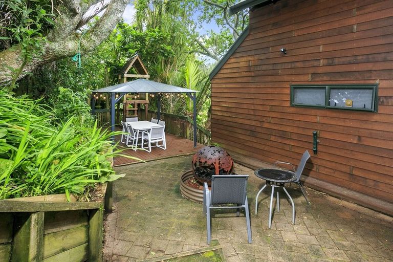 Photo of property in 30 Speedy Crescent, Hillcrest, Auckland, 0627