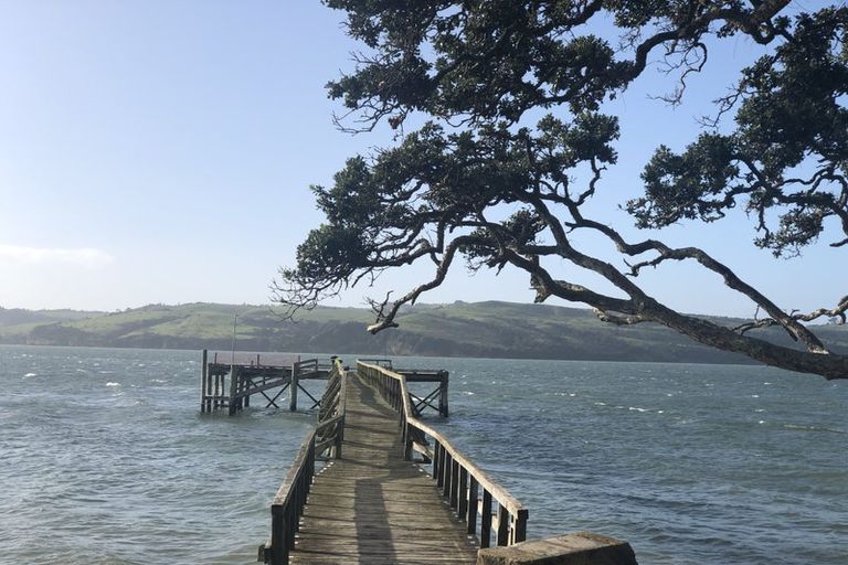 Photo of property in 12 Komiti Road, Tinopai, 0593