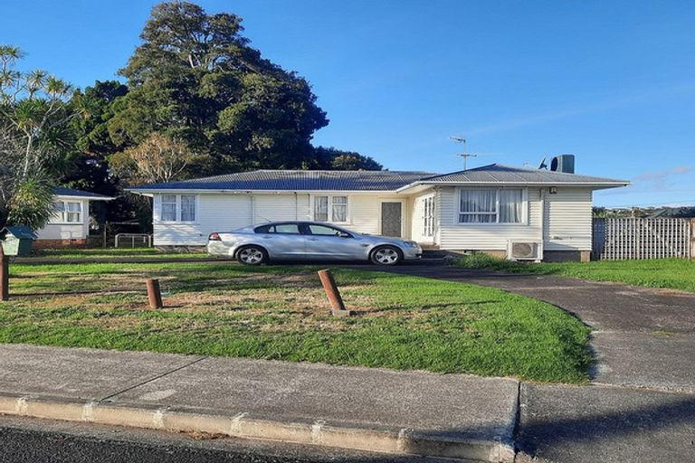 Photo of property in 50 Sutton Crescent, Papakura, 2110