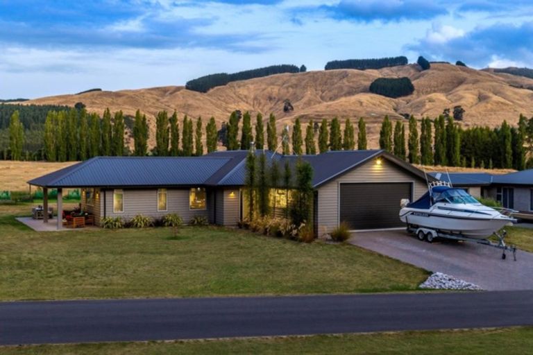 Photo of property in 28/500 Kinloch Road, Kinloch, Taupo, 3377