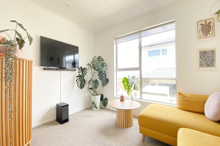 Photo of property in 31 Ngae Place, Mangere East, Auckland, 2024