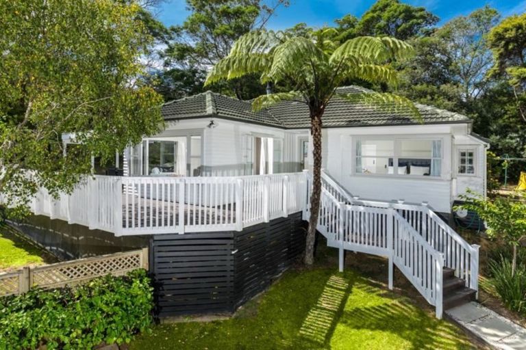 Photo of property in 9 The Close, Greenhithe, Auckland, 0632