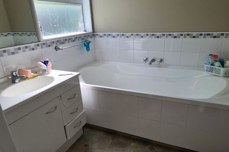 Photo of property in 60 Lukes Road, Little Akaloa, 7583