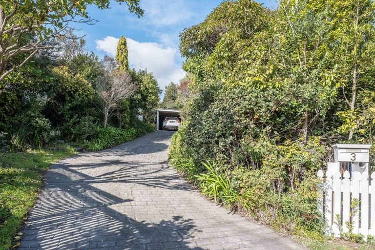 Photo of property in 3 Tainui Street, Raumati Beach, Paraparaumu, 5032