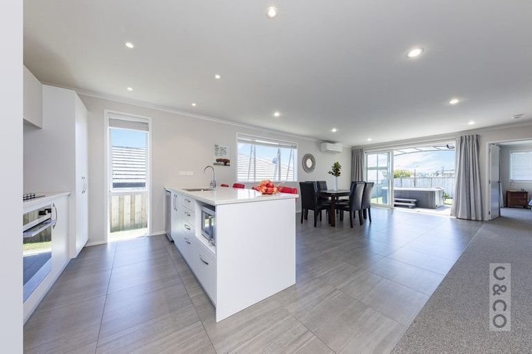 Photo of property in 7 Orchard Terrace, Riverhead, 0820