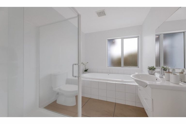 Photo of property in 14 Stout Street, Waimairi Beach, Christchurch, 8083