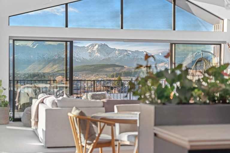 Photo of property in 71 West Meadows Drive, Wanaka, 9305