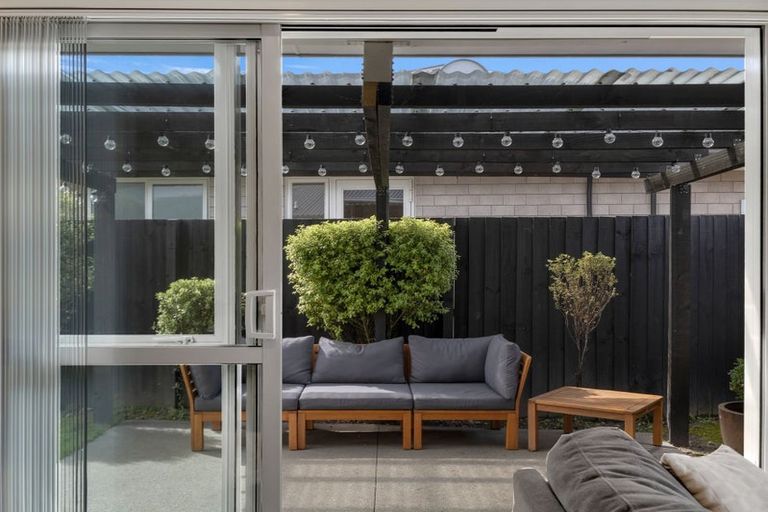 Photo of property in 1 Keeper Close, Woodend, 7610