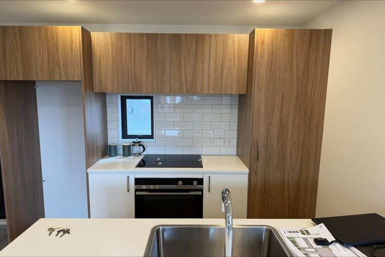 Photo of property in 10/17 Norcross Avenue, Henderson, Auckland, 0612