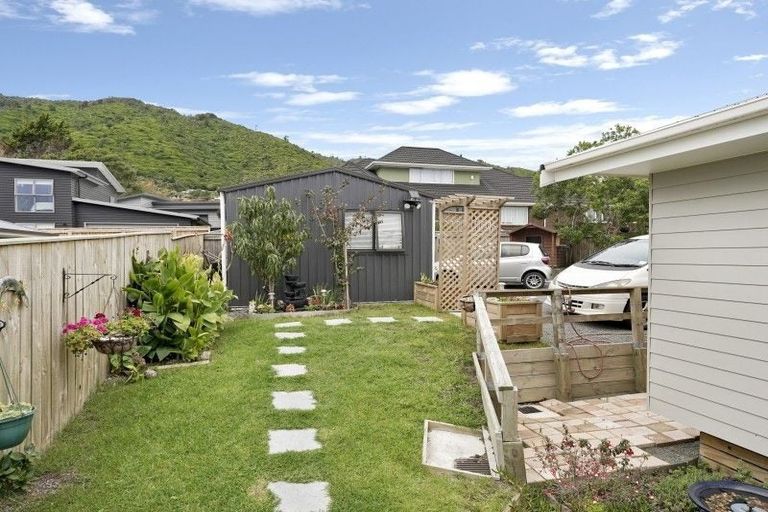 Photo of property in 27 Matenga Street, Waikanae, 5036