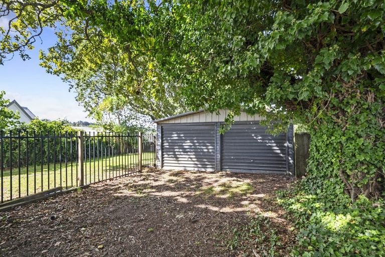 Photo of property in 13 Karaka Street, Helensville, 0800
