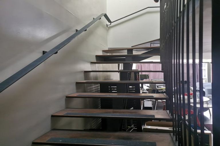 Photo of property in 242/21 Left Bank, Te Aro, Wellington, 6011