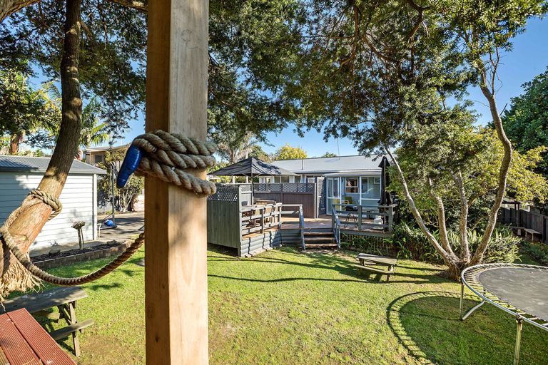 Photo of property in 7 Tampin Road, Hillpark, Auckland, 2102