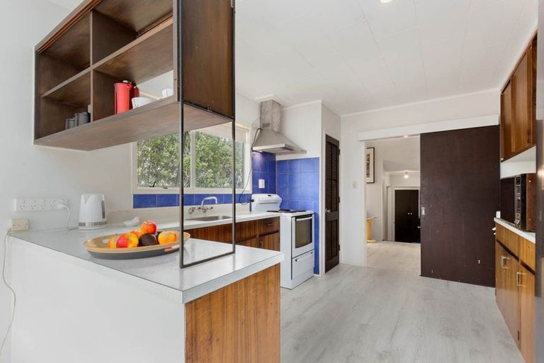 Photo of property in 13 Banksia Place, Goodwood Heights, Auckland, 2105