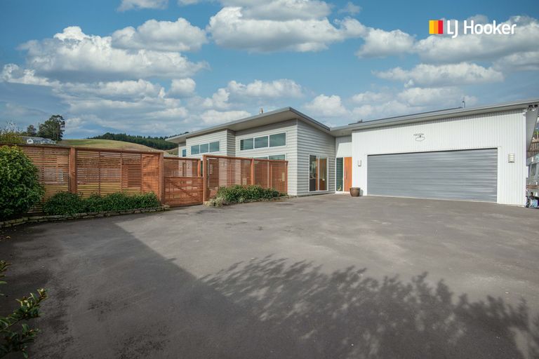 Photo of property in 16 Irwin Logan Drive, Mosgiel, 9024