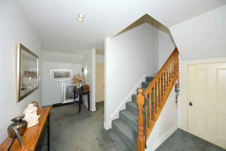 Photo of property in 62 Kotare Street, Fendalton, Christchurch, 8041