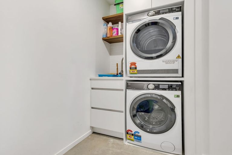 Photo of property in 102c Auckland Road, Greenmeadows, Napier, 4112