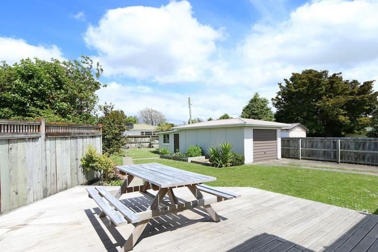Photo of property in 166 College Street, Awapuni, Palmerston North, 4412