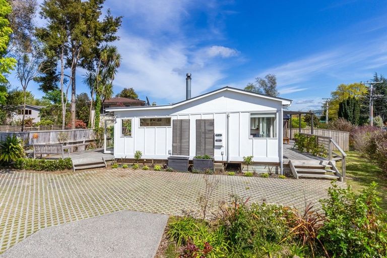 Photo of property in 49 Matuku Street, Two Mile Bay, Taupo, 3330