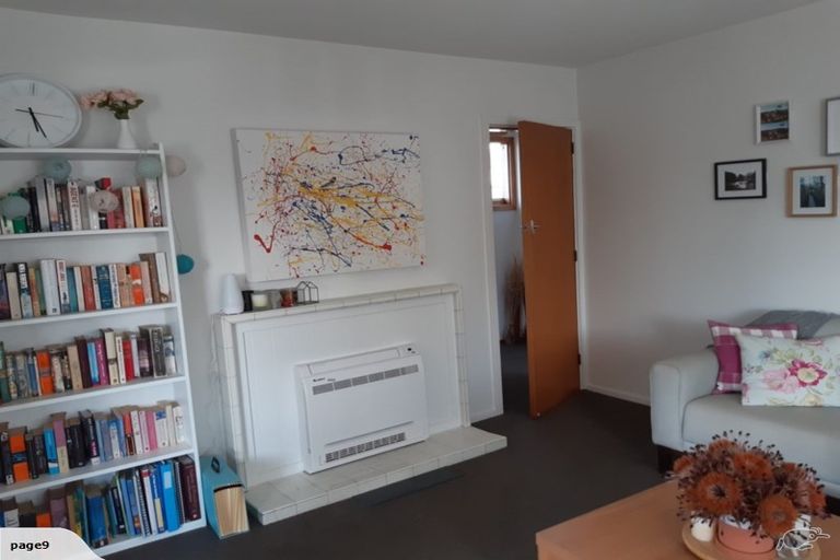 Photo of property in 2/23 Prestons Road, Redwood, Christchurch, 8051