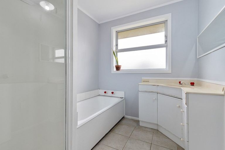 Photo of property in 174 Sandwich Road, St Andrews, Hamilton, 3200