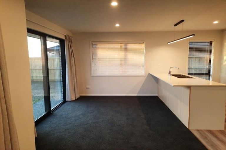 Photo of property in 32 Ellmers Street, Woodend, 7691