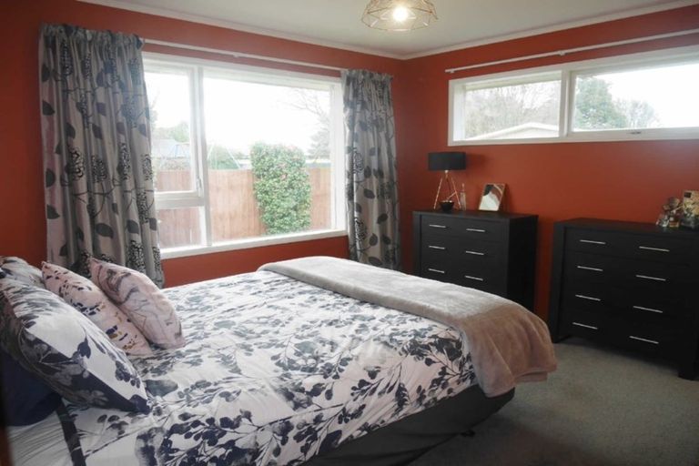 Photo of property in 85 Oakhampton Street, Hornby, Christchurch, 8042