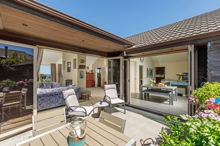 Photo of property in 47 Auld Street, Torbay, Auckland, 0630