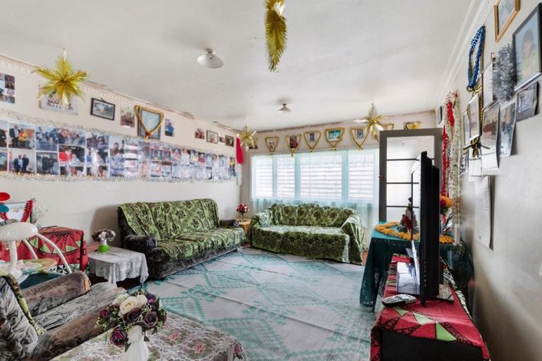 Photo of property in 79 Robert Skelton Place, Clendon Park, Auckland, 2103