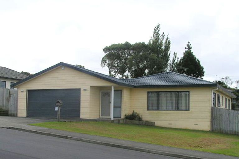 Photo of property in 37 Broadfield Street, Massey, Auckland, 0614