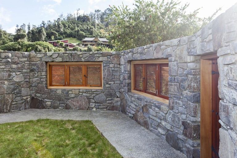 Photo of property in 5 Rewa Rewa Valley, Tairua, 3508