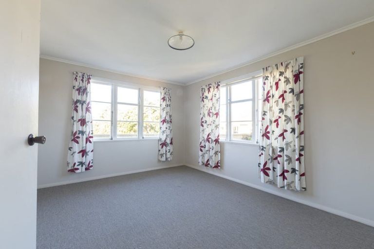 Photo of property in 34 Jillett Street, Titahi Bay, Porirua, 5022