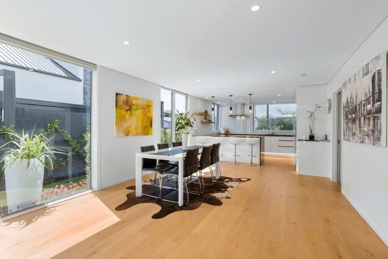 Photo of property in 37a Rossall Street, Merivale, Christchurch, 8014